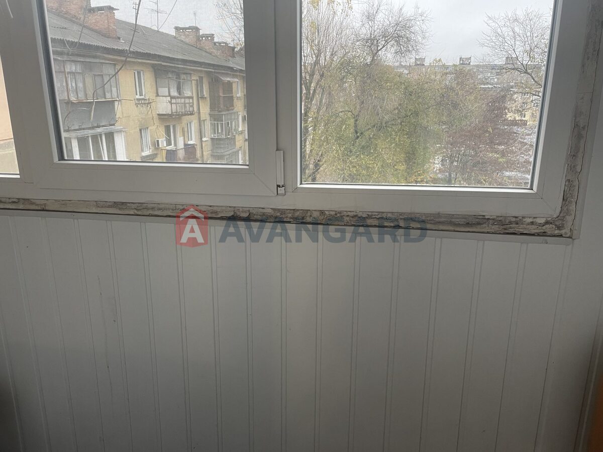 1 ��. ��������, 32/18/6 ��. �., 5/5 ������ ���� 9