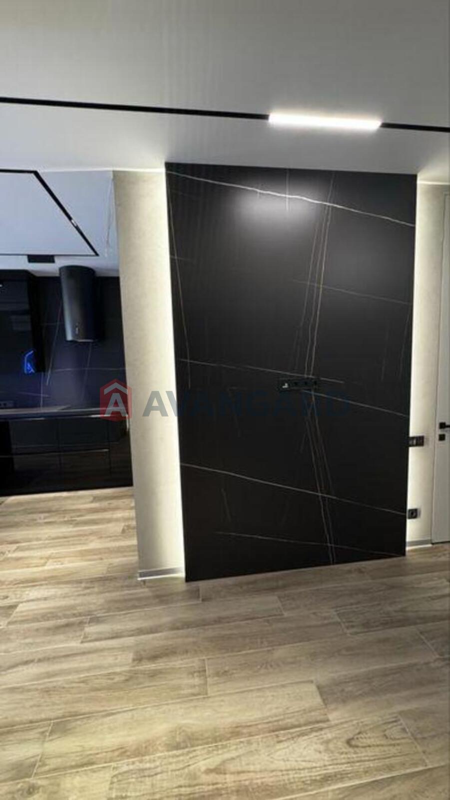 2 ��. ��������, 76/-/23 ��. �., 17/24 ������ ���� 10