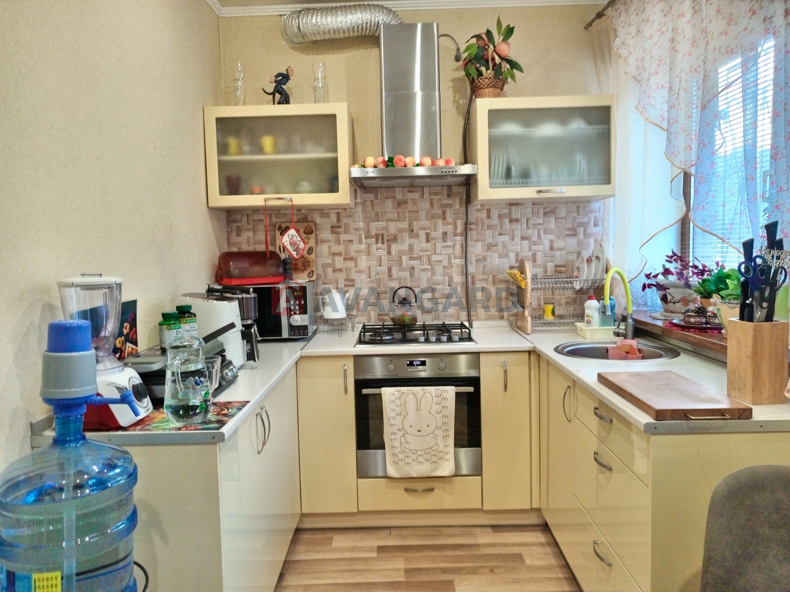 3 ��. ��������, 75/46/9 ��. �., 2/4 ������ ���� 13