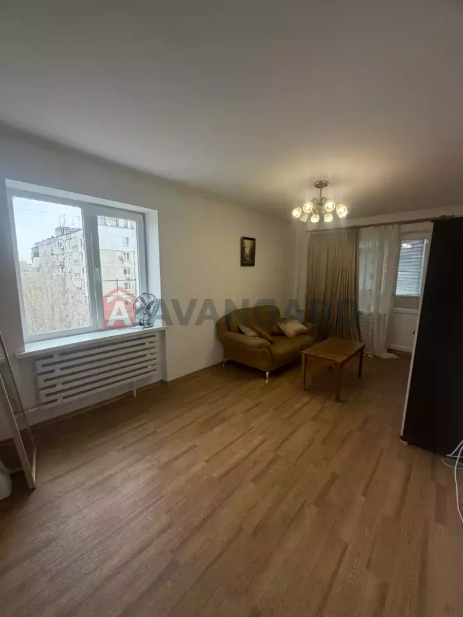 3 ��. ��������, 58/-/9 ��. �., 7/9 ������ ���� 12