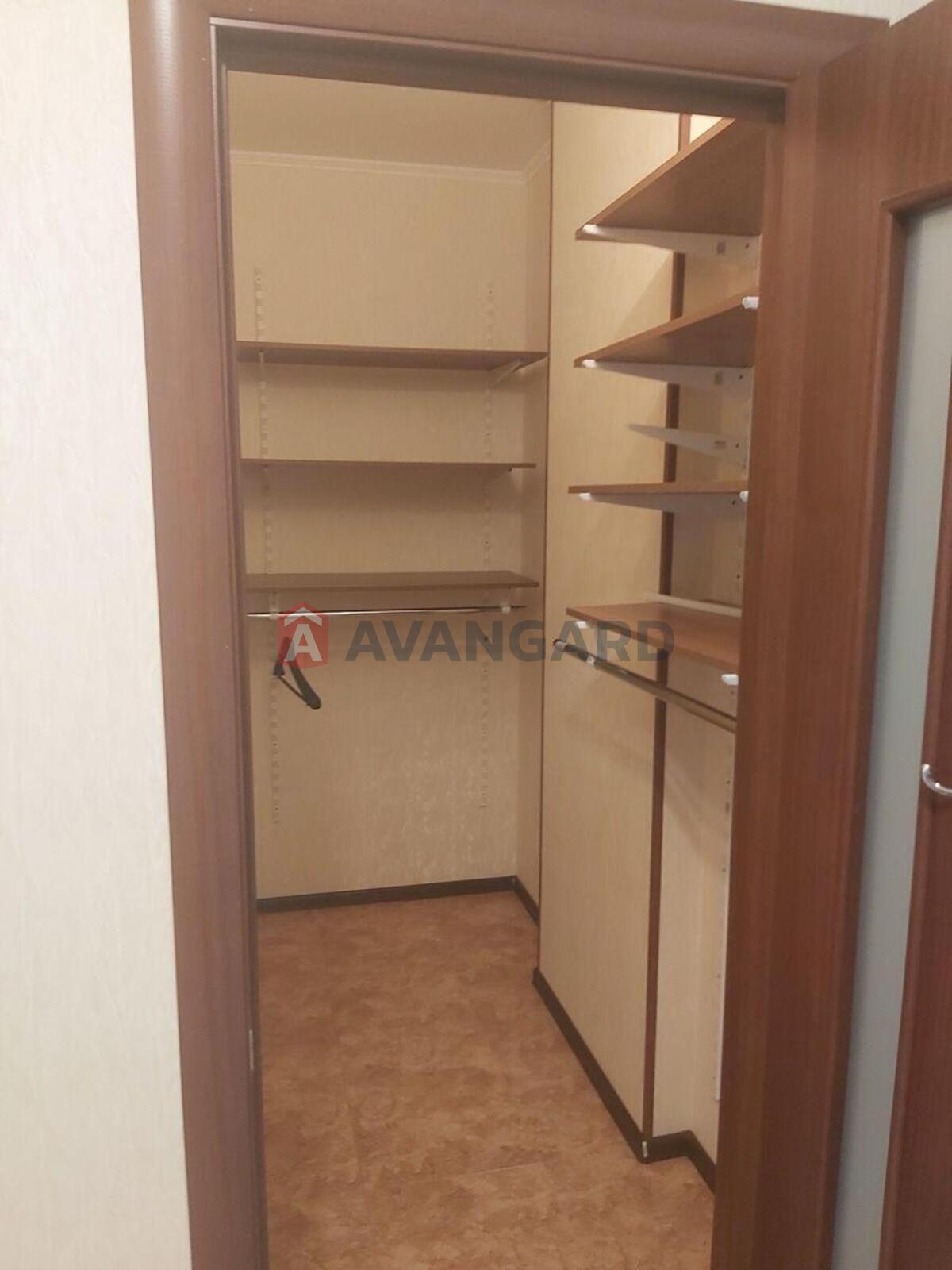 1 ��. ��������, 45/19/10 ��. �., 8/23 ������ ���� 6