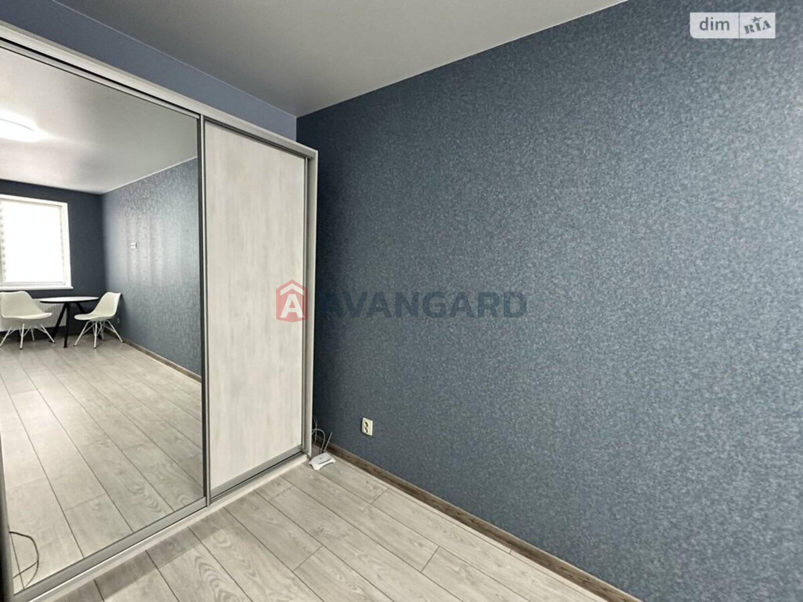 1 ��. ��������, 39/-/12 ��. �., 5/5 ������ ���� 7