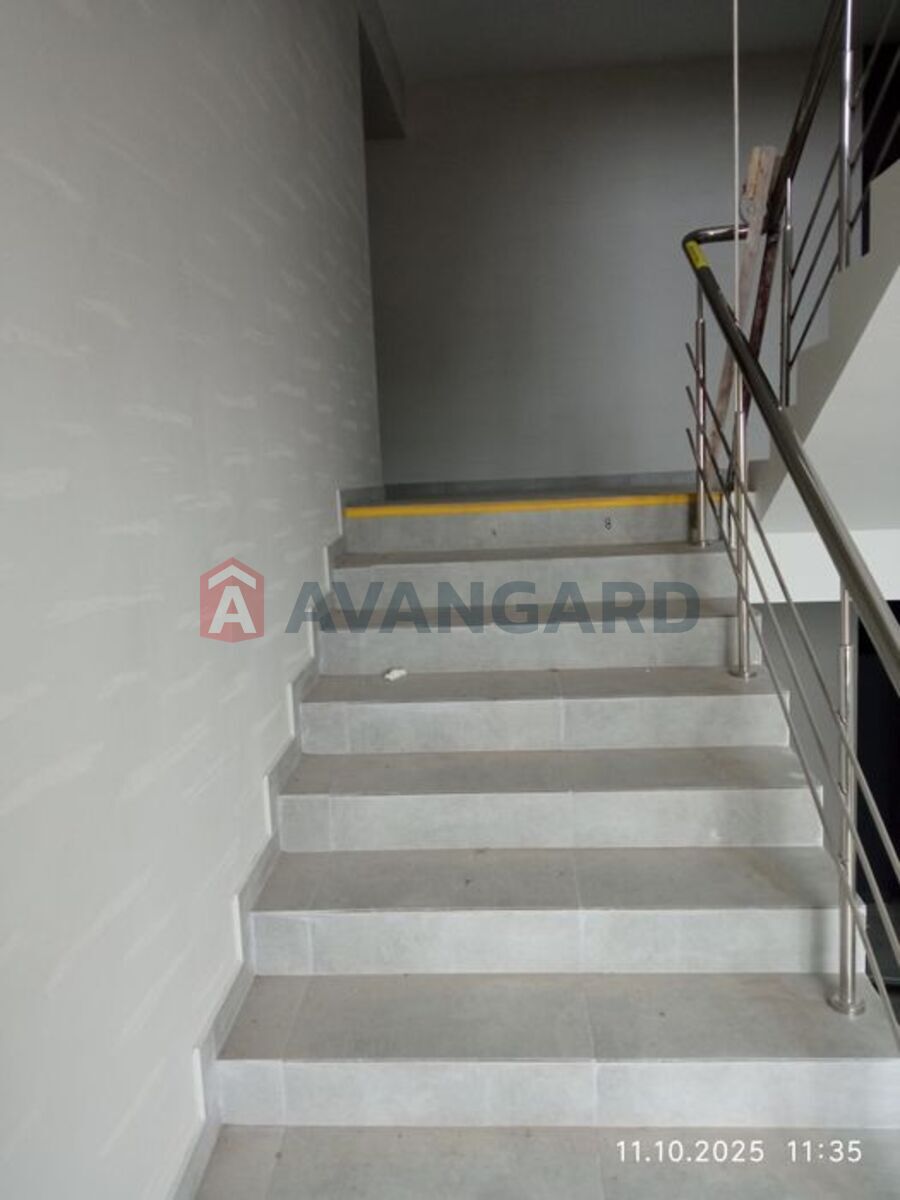 2 ����. ��������, 60/-/14 ��. �., 10/10 ���� ���� 9