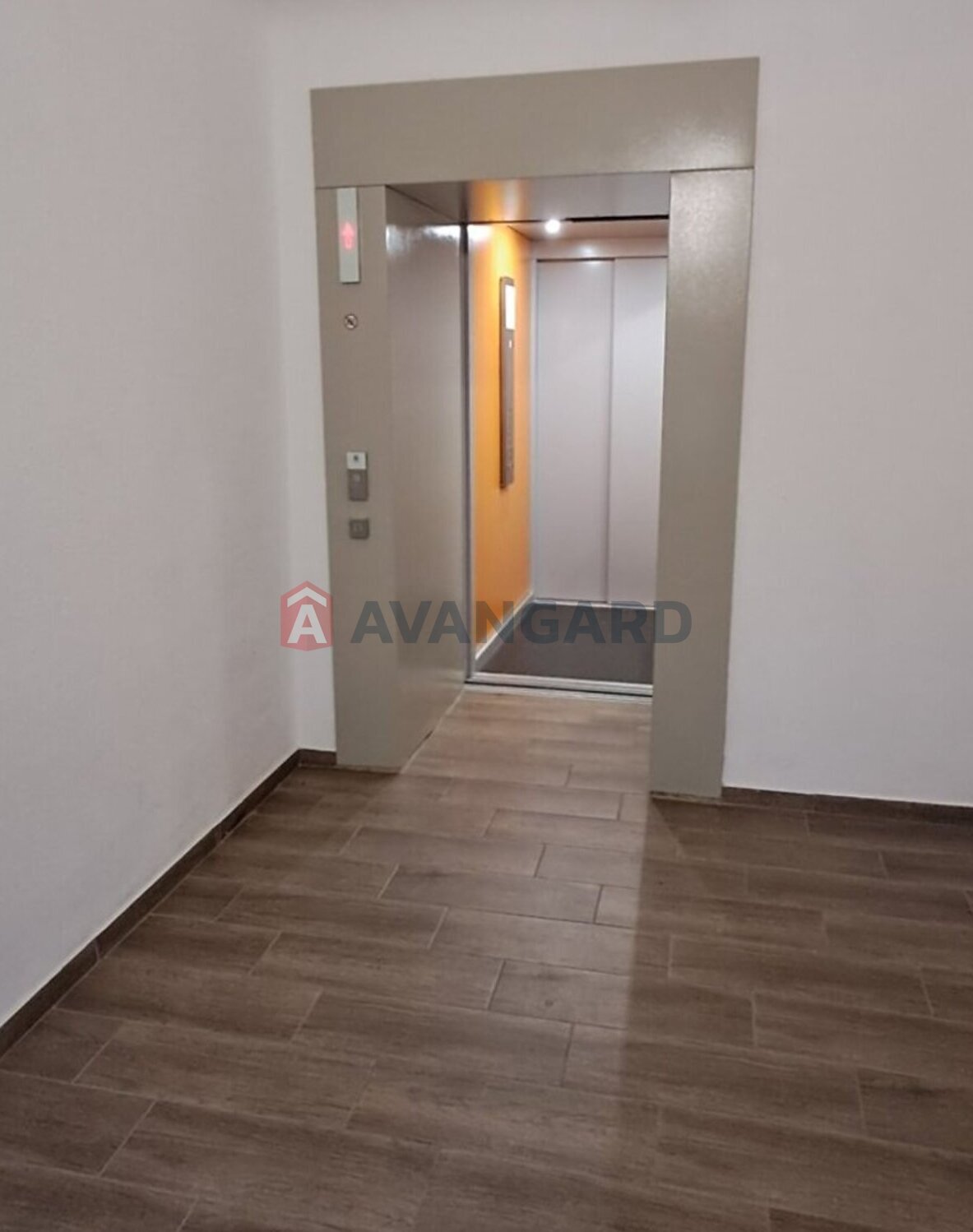 1 ����. ��������, 57/20/23 ��. �., 6/8 ���� ���� 30