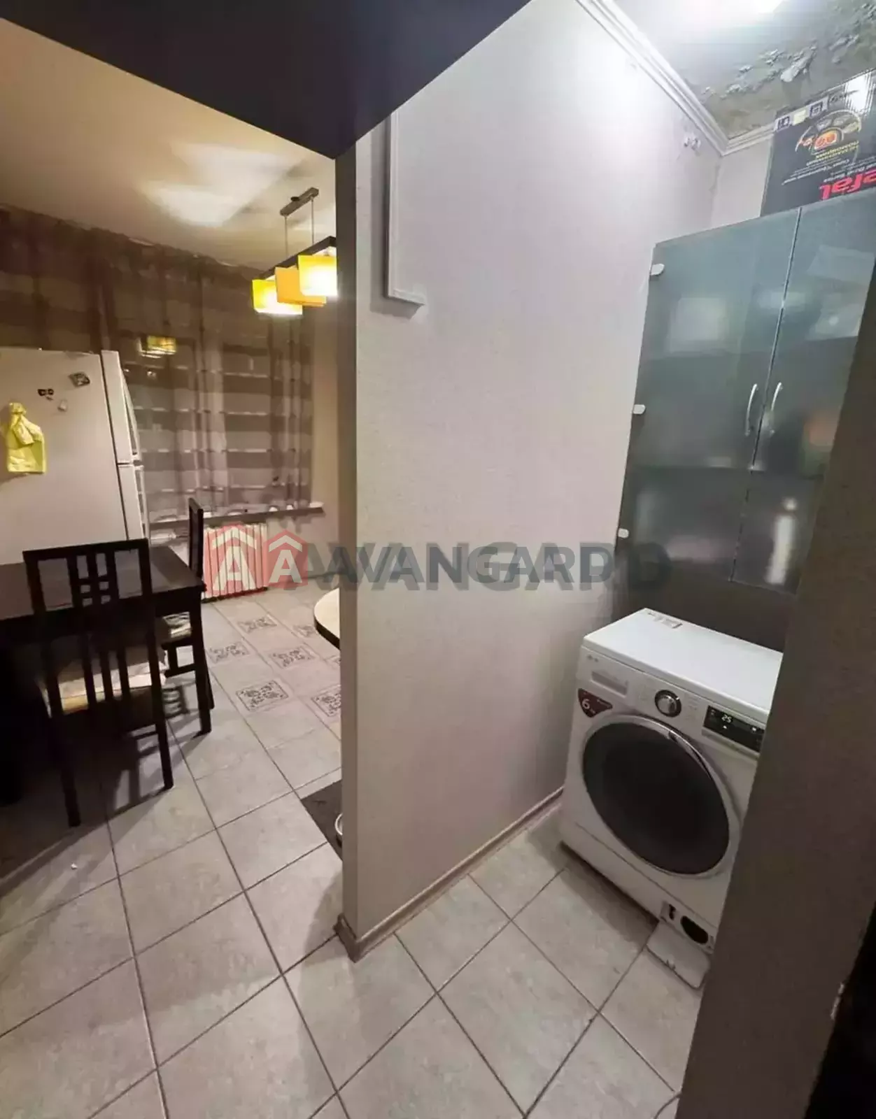 3 ��. ��������, 66/39/9 ��. �., 7/9 ������ ���� 14