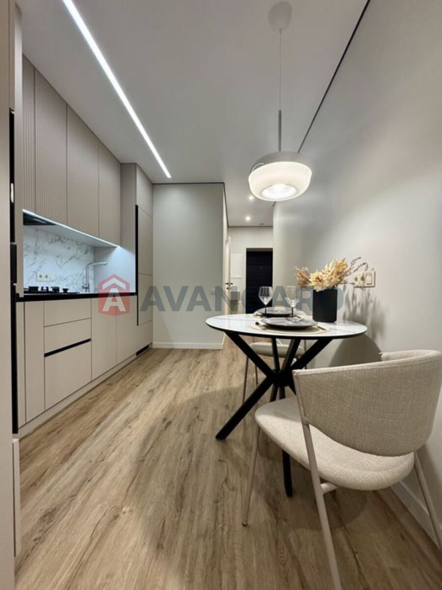 1 ��. ��������, 40/-/13 ��. �., 7/10 ������ ���� 2