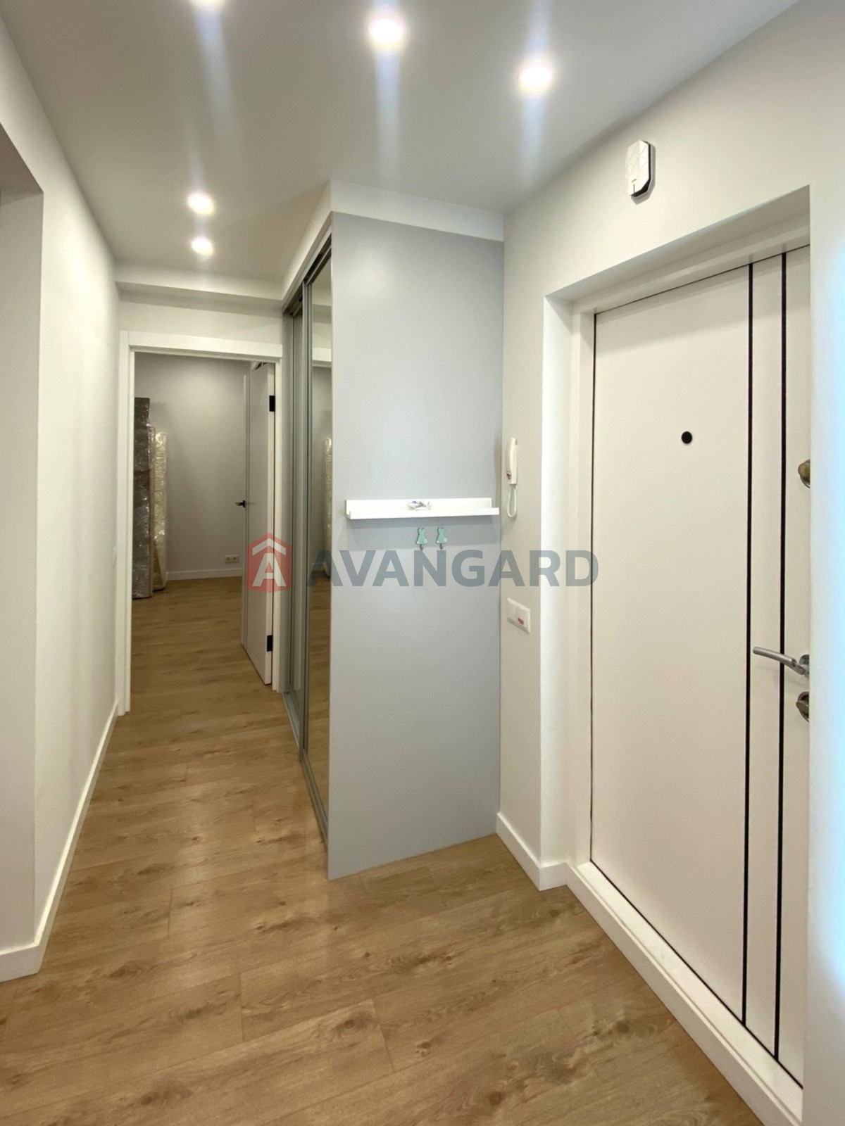 2 ��. ��������, 51/36/7 ��. �., 1/9 ������ ���� 21