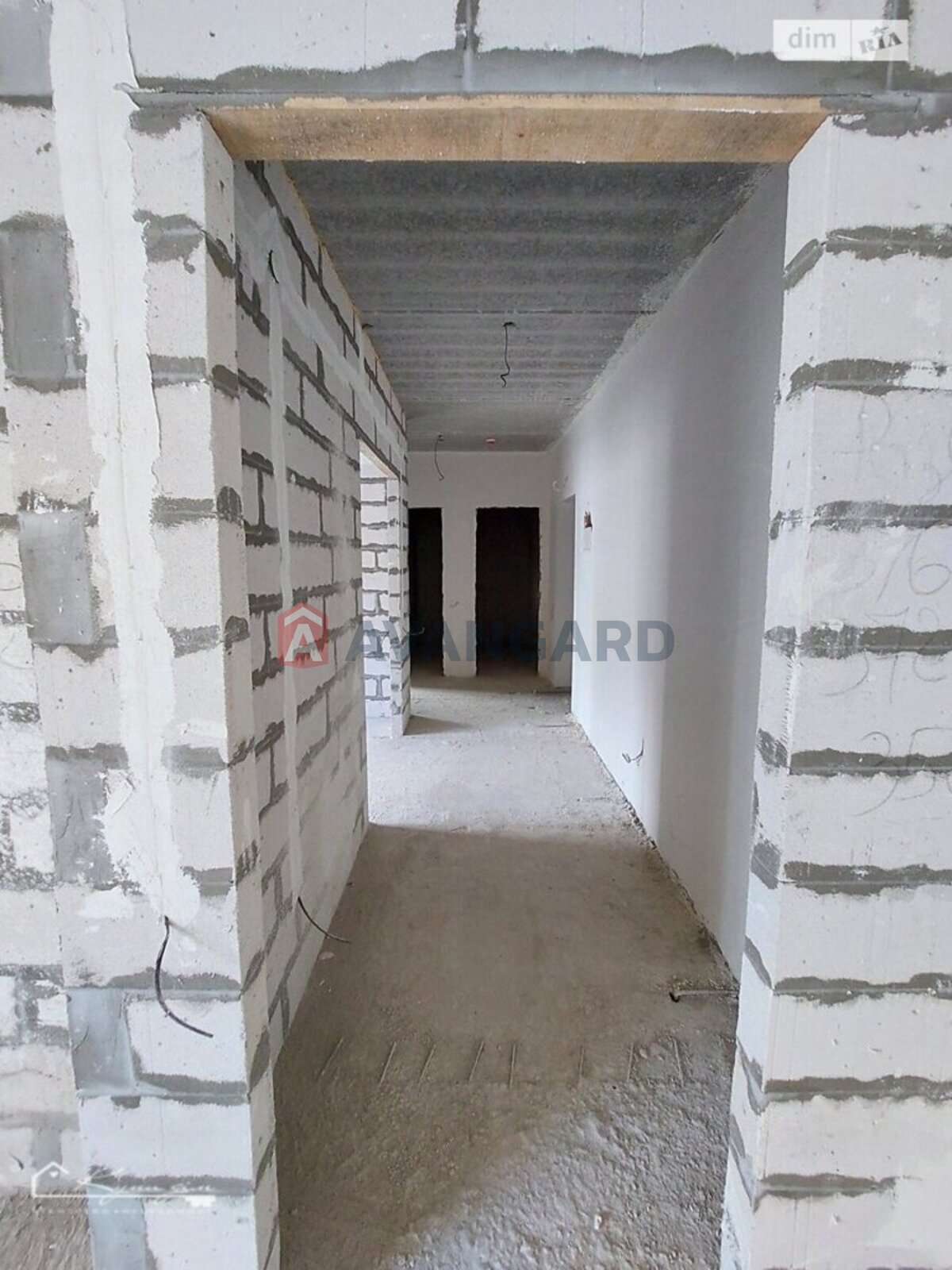 2 ��. ��������, 80/-/- ��. �., 7/10 ������ ���� 8