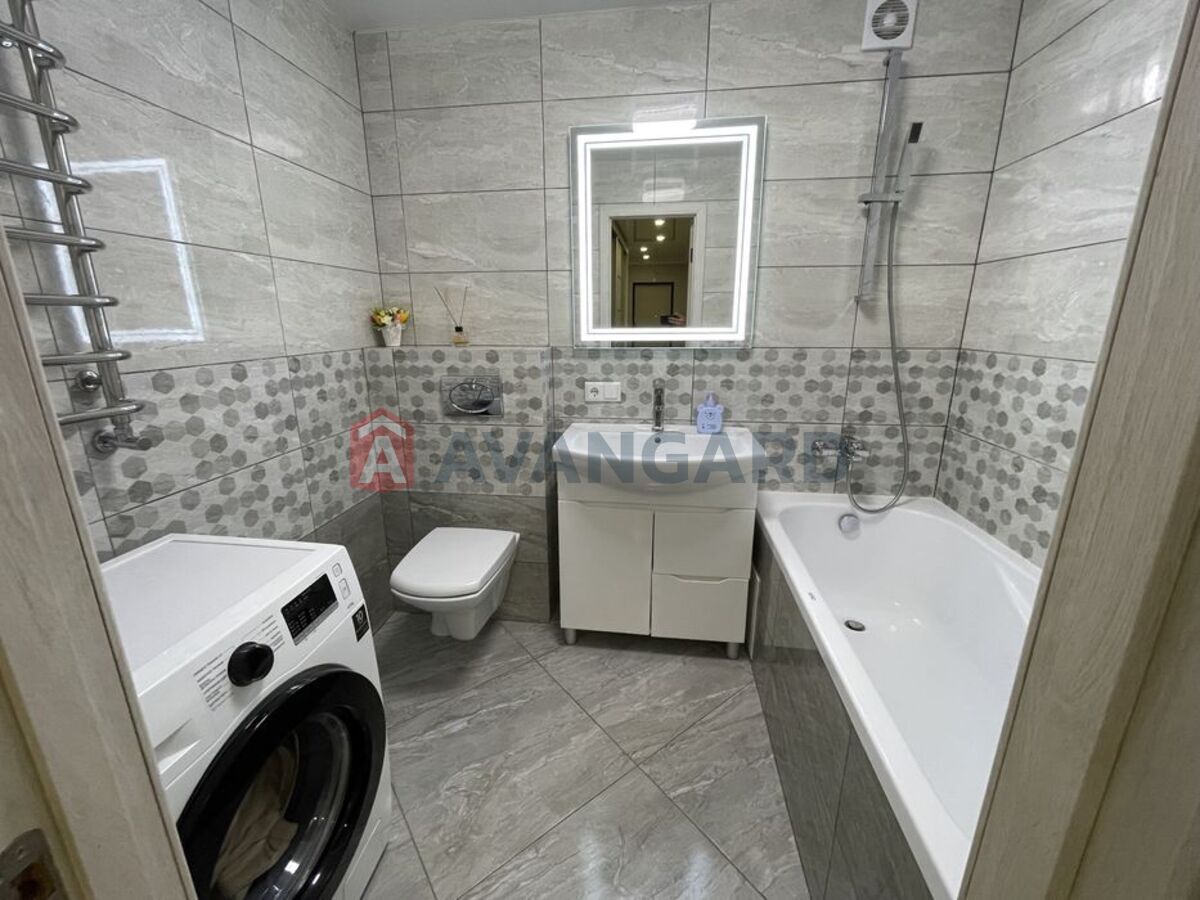 1 ��. ��������, 53/-/19 ��. �., 6/10 ������ ���� 8