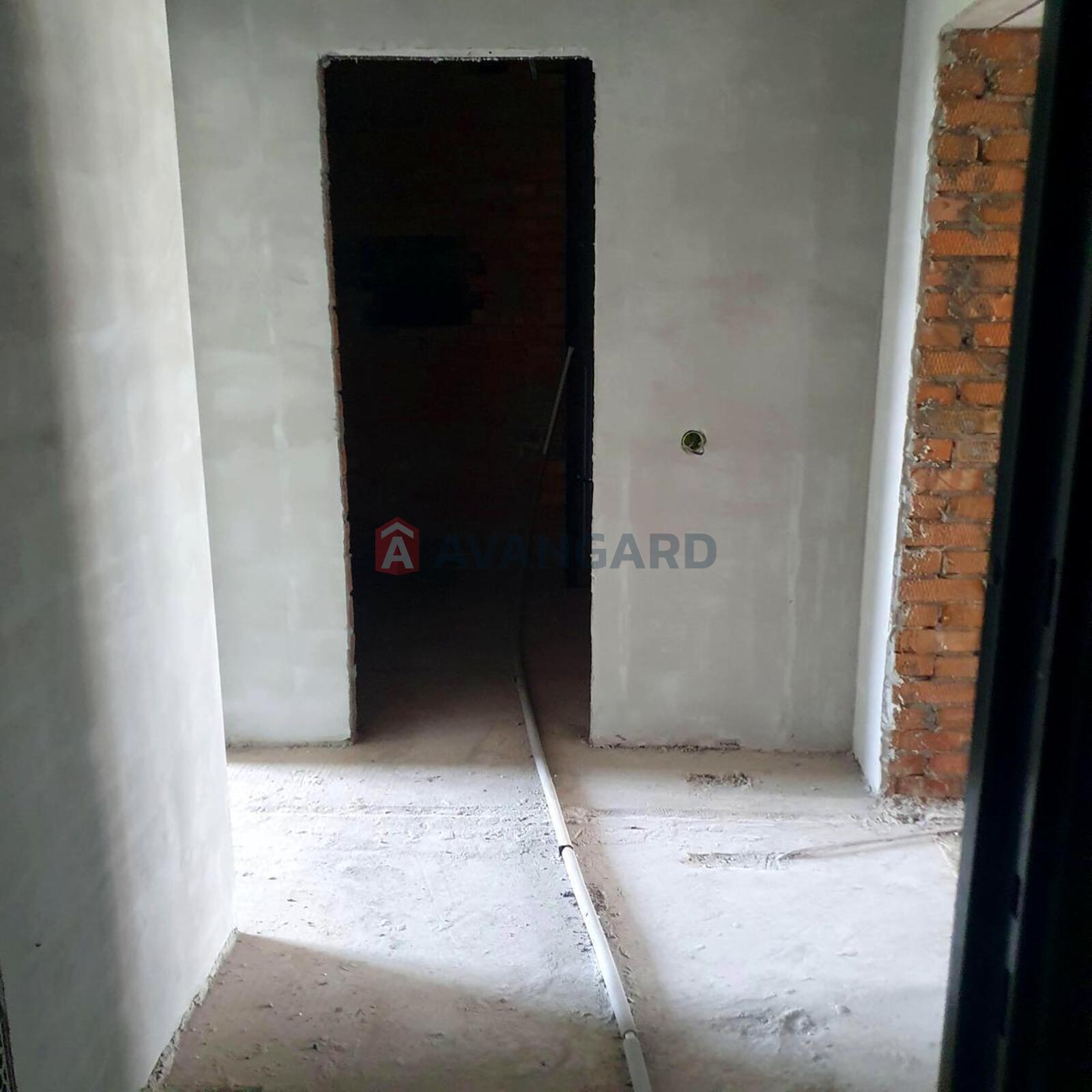 1 ��. ��������, 54/23/30 ��. �., 6/10 ������ ���� 4