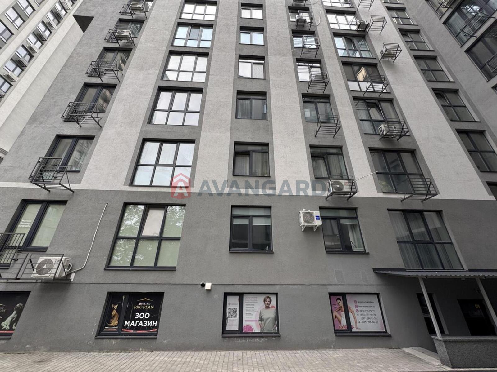 1 ��. ��������, 20/15/5 ��. �., 8/8 ������ ���� 2