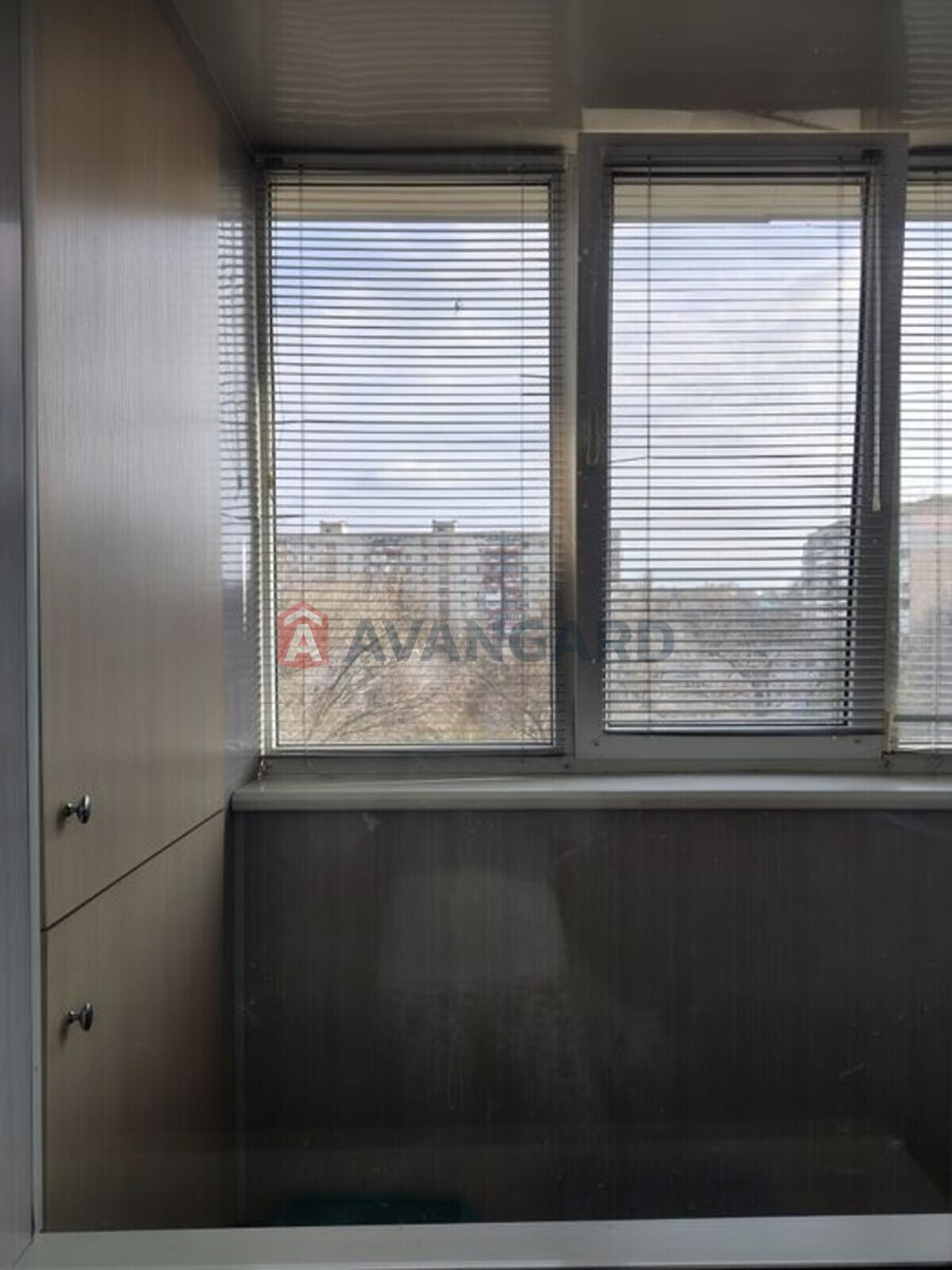 4 ��. ��������, 88/-/16 ��. �., 6/9 ������ ���� 8