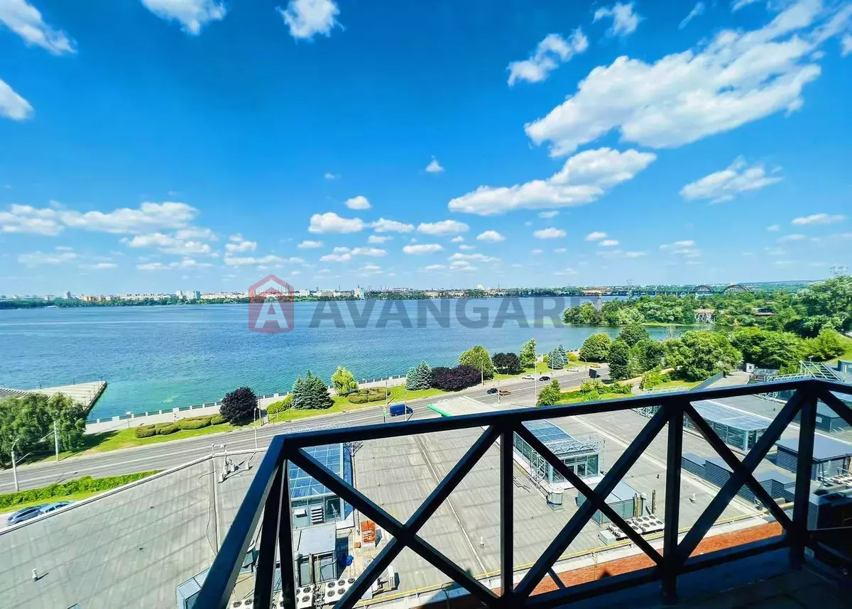 4 ��. ��������, 300/-/25 ��. �., 7/7 ������ ���� 17