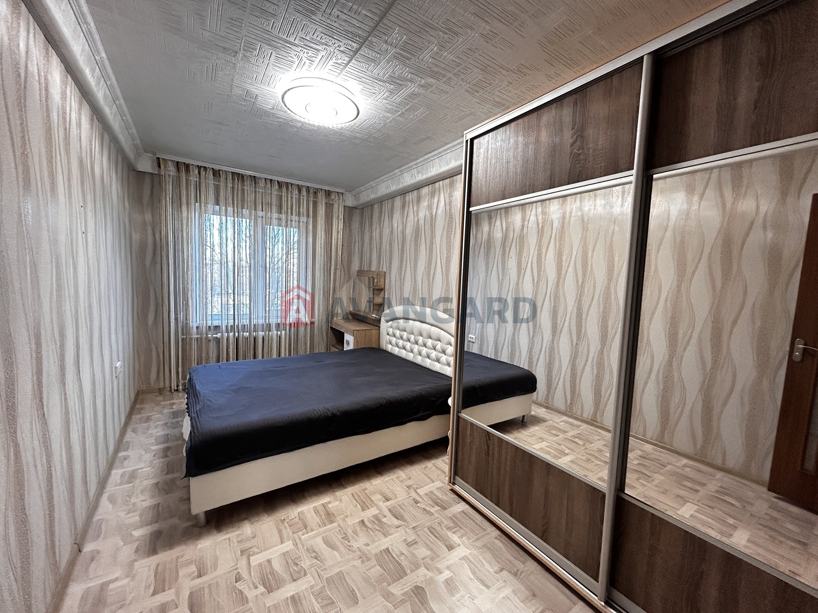 2 ��. ��������, 42,71/27,5/6,7 ��. �., 4/6 ������ ���� 16