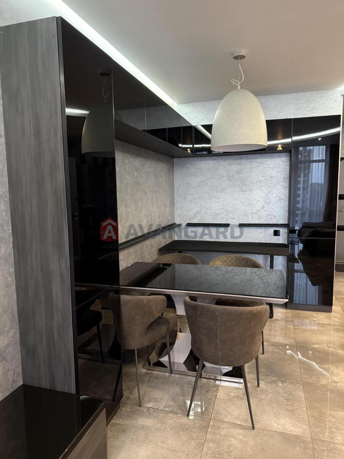 1 ��. ��������, 48/-/14 ��. �., 10/24 ������ ���� 8