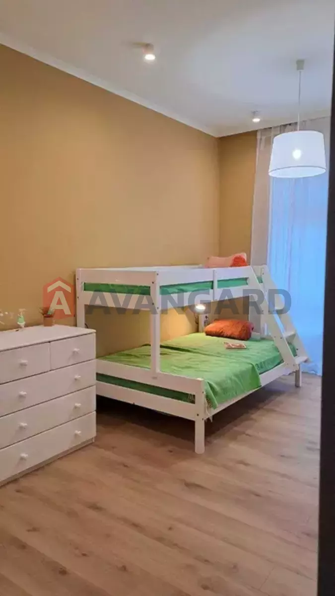 3 ��. ��������, 105/-/35 ��. �., 1/3 ������ ���� 15