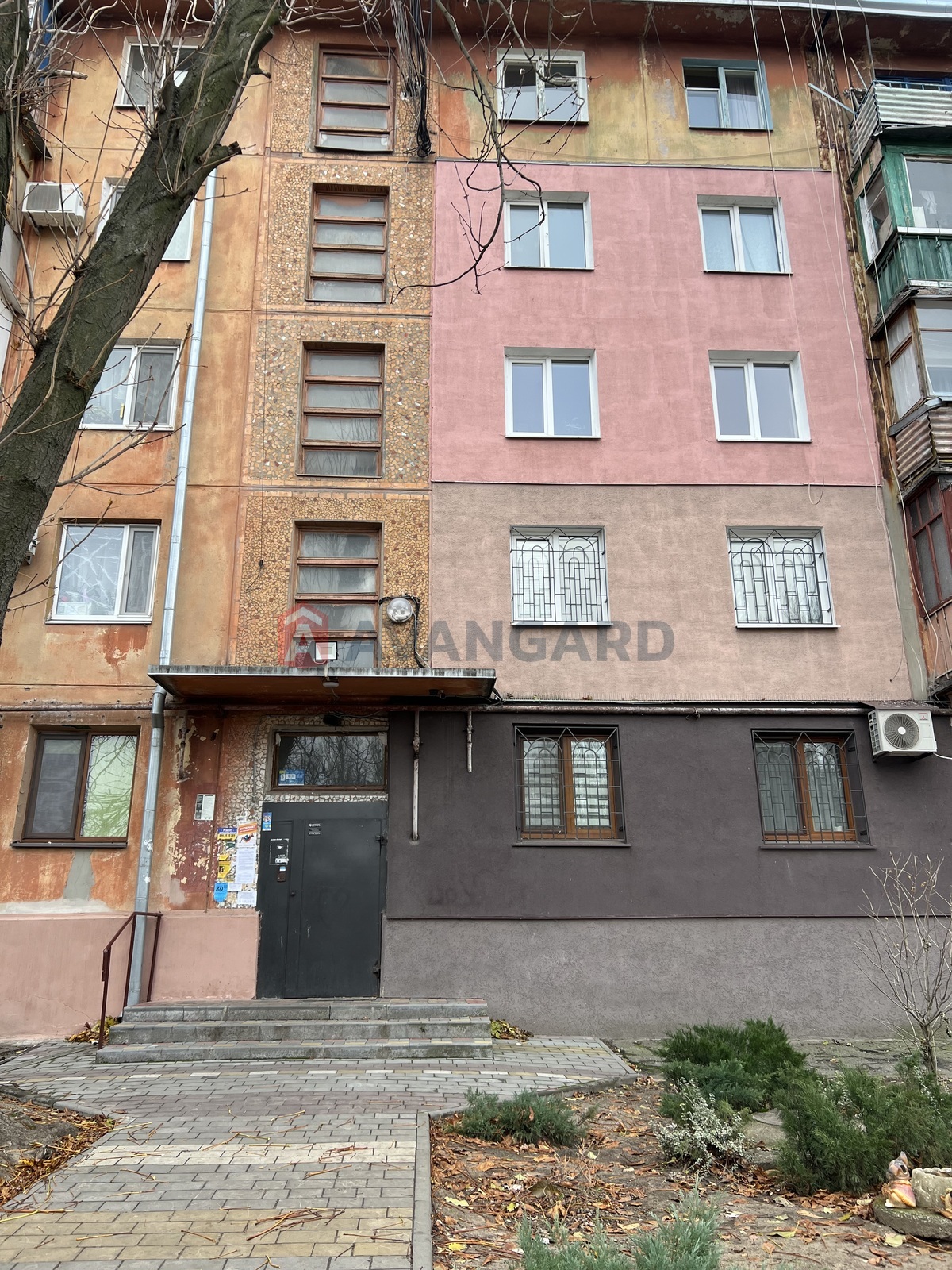 3 ����. ��������, 55/37/6 ��. �., 4/5 ���� ���� 13