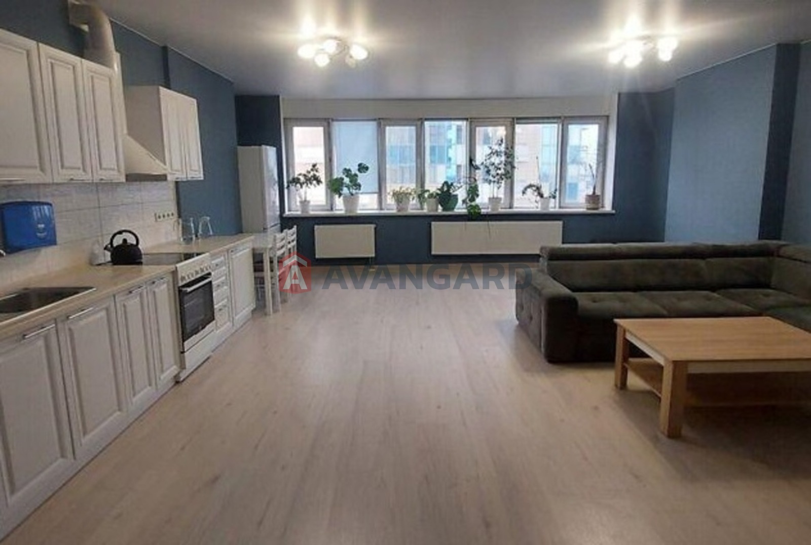 2 ��. ��������, 81/-/- ��. �., 17/25 ������ ���� 4