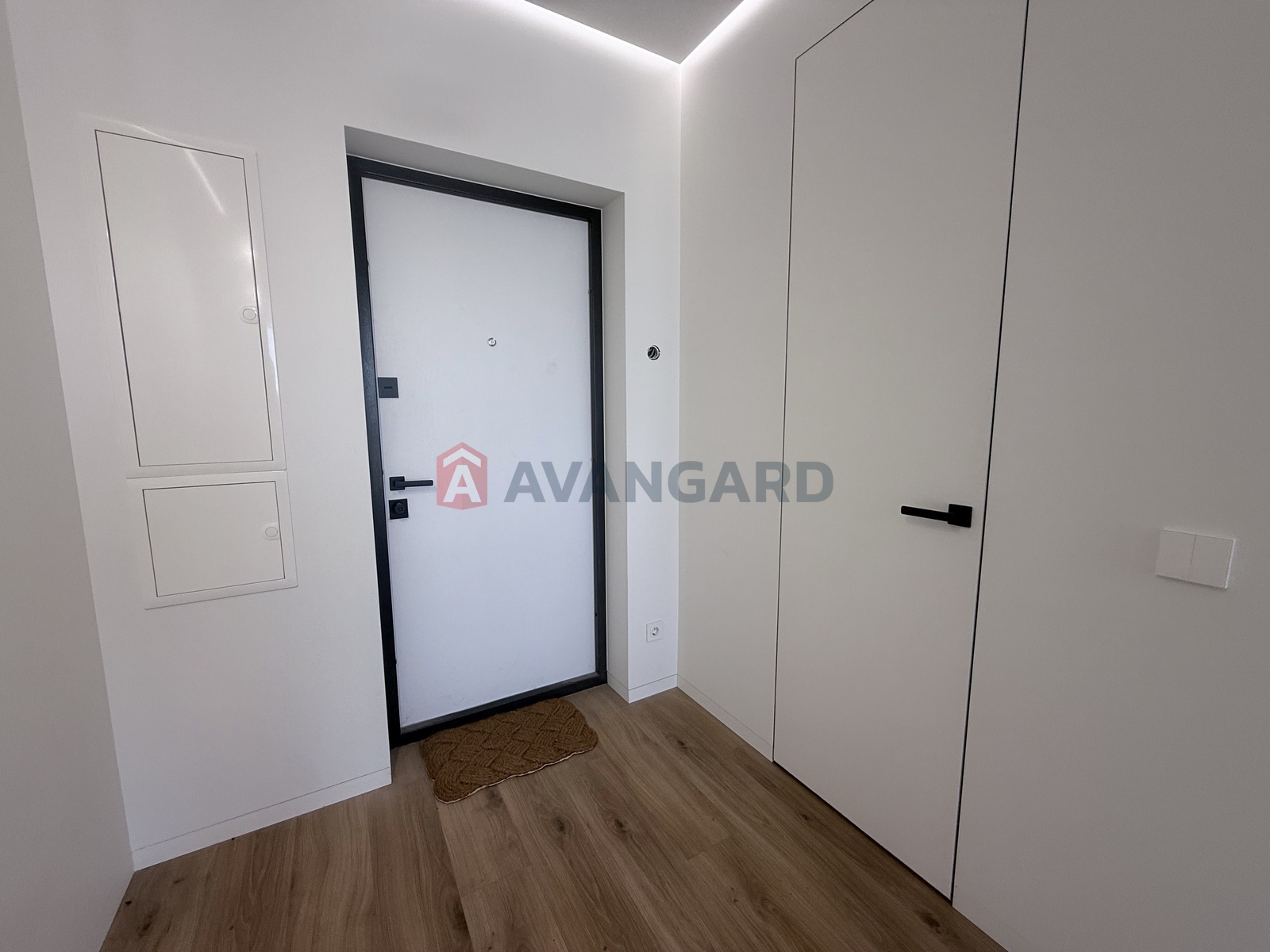 2 ��. ��������, 49/-/21 ��. �., 18/26 ������ ���� 9