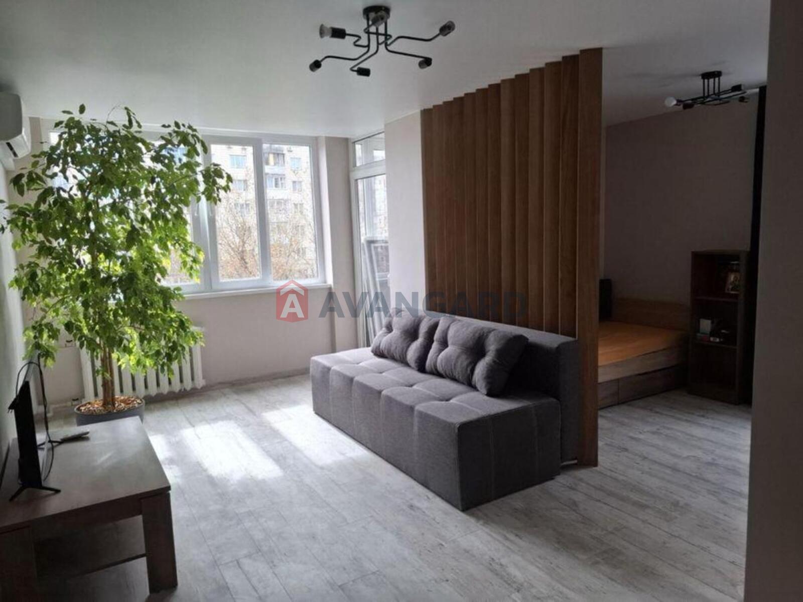 1 ��. ��������, 40/-/8 ��. �., 5/5 ������ ���� 1