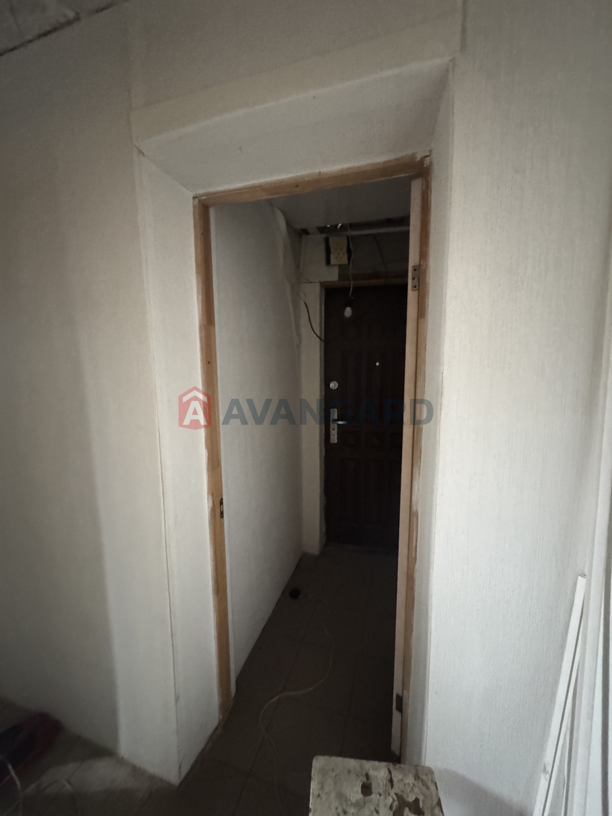 1 ��. ��������, 32,8/14,8/8,6 ��. �., 3/5 ������ ���� 13