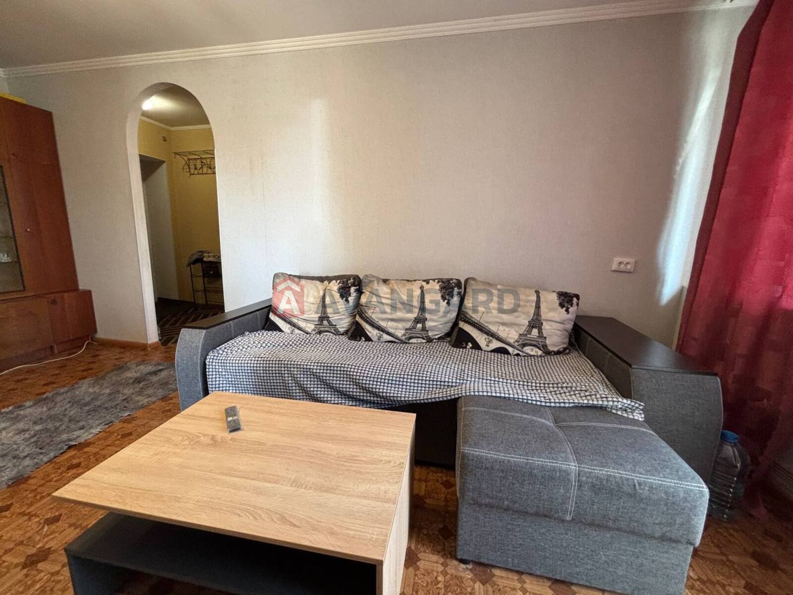 2 ��. ��������, 45/-/8 ��. �., 3/5 ������ ���� 3