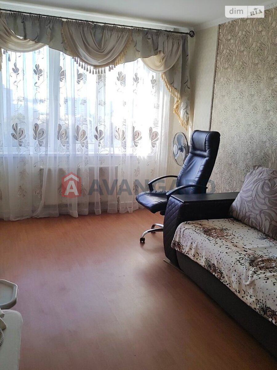 3 ��. ��������, 64/50/9 ��. �., 8/10 ������ ���� 8