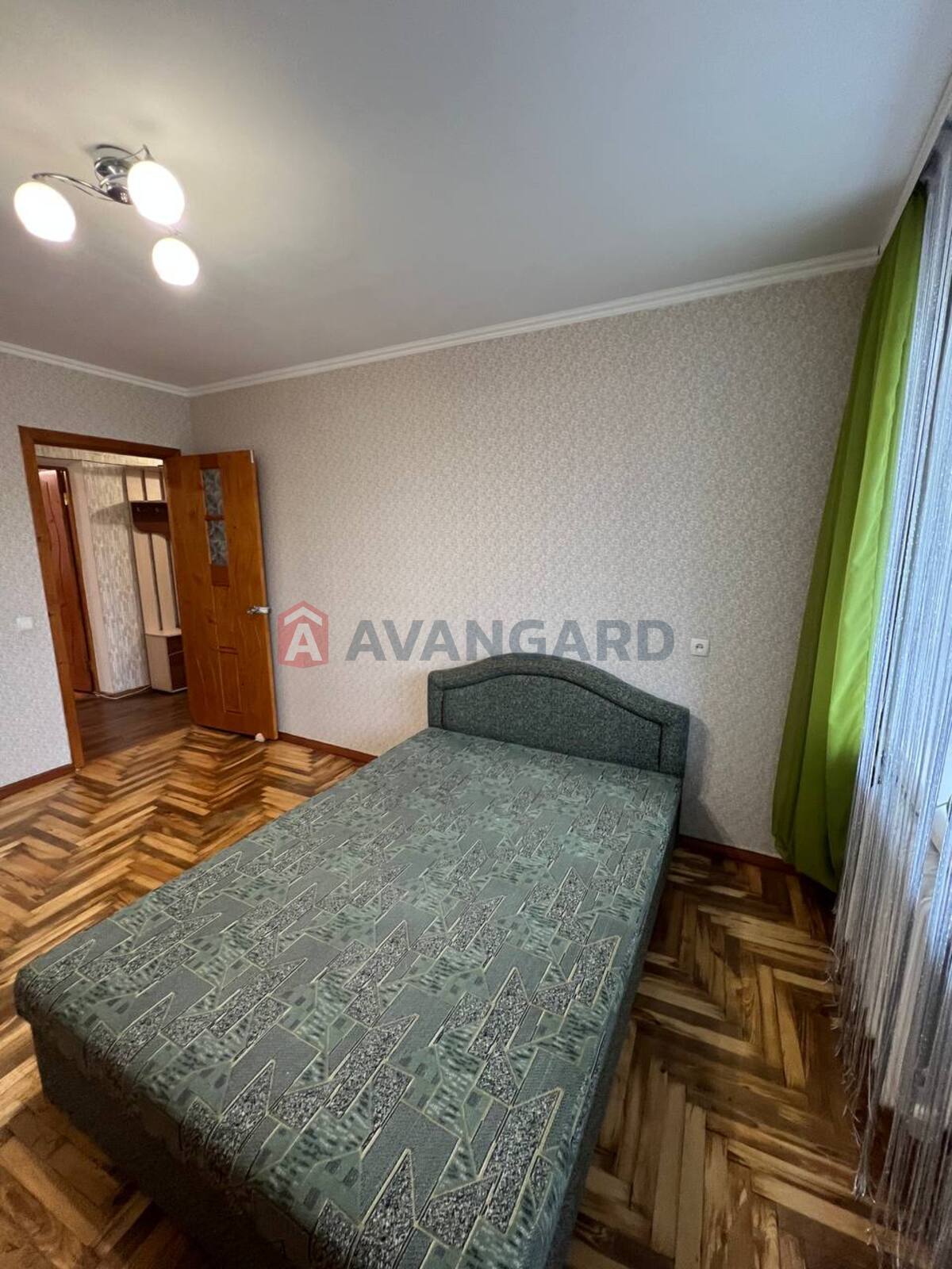 2 ����. ��������, 48/-/6 ��. �., 4/5 ���� ���� 5