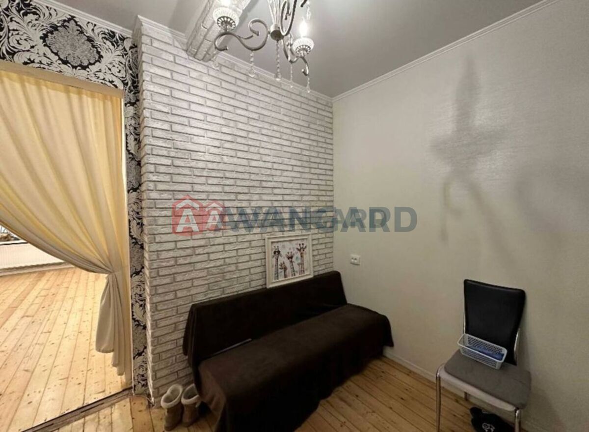 3 ��. ��������, 70/-/9 ��. �., 1/4 ������ ���� 7