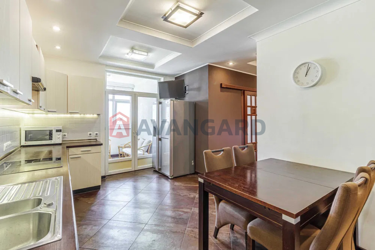 3 ��. ��������, 87/-/16 ��. �., 21/25 ������ ���� 7