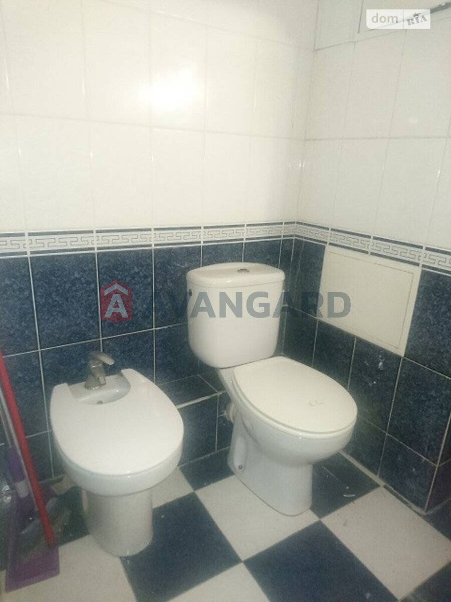 3 ��. ��������, 65/38/10 ��. �., 3/9 ������ ���� 8