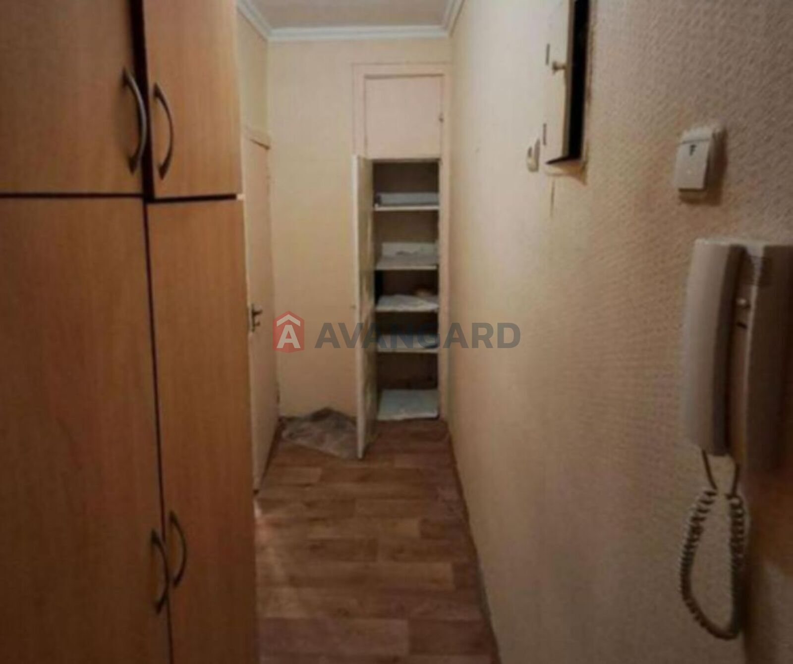 1 ��. ��������, 32,18/17,4/6,10 ��. �., 2/5 ������ ���� 6