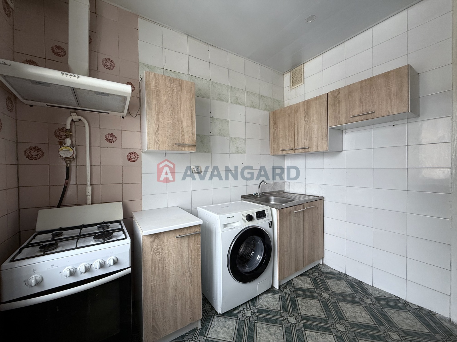 2 ��. ��������, 51.7/30.9/8 ��. �., 10/10 ������ ���� 1