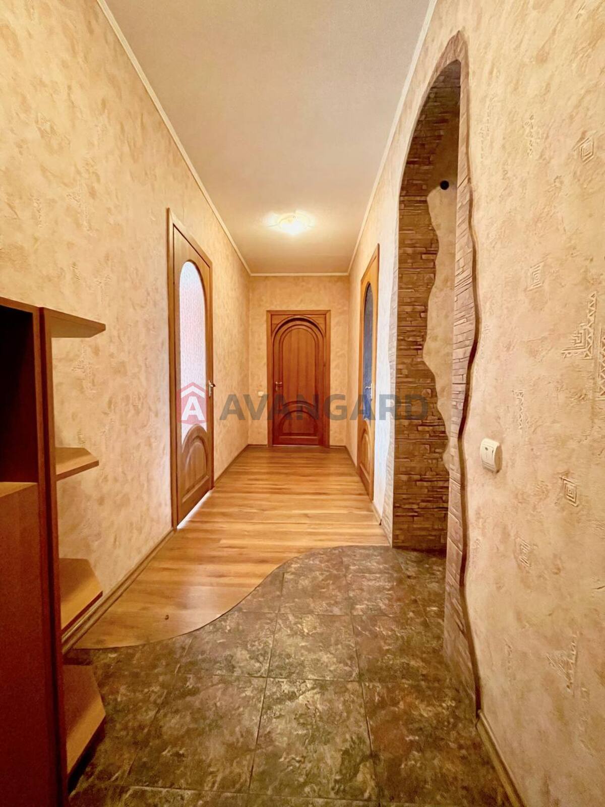 2 ��. ��������, 65,1/28,3/5,9 ��. �., 6/9 ������ ���� 15