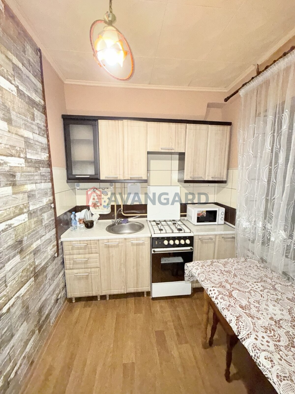 1 ��. ��������, 33/-/6 ��. �., 9/9 ������ ���� 18