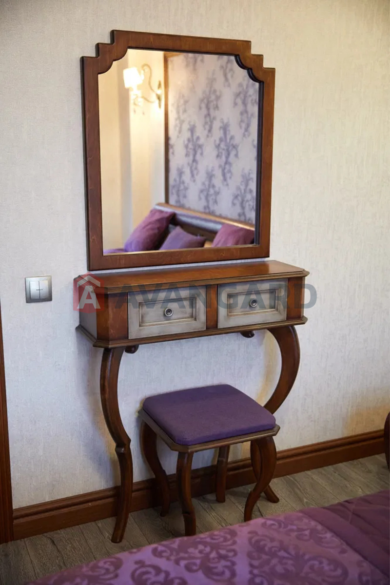 3 ����. ��������, 80/-/25 ��. �., 8/10 ���� ���� 20