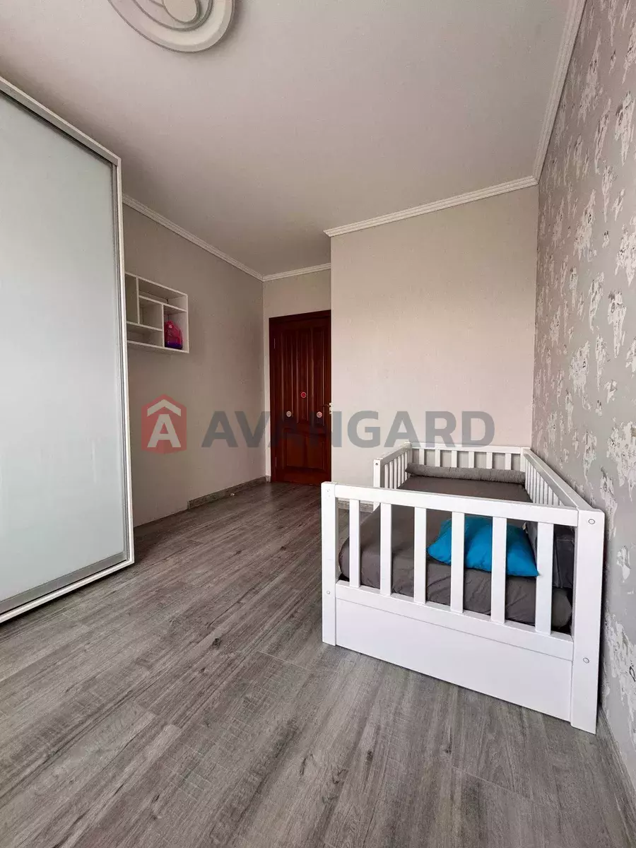 3 ����. ��������, 64/-/11 ��. �., 7/9 ���� ���� 7