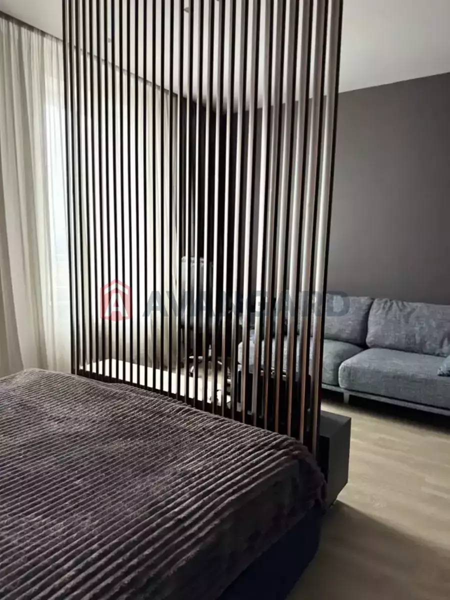 1 ��. ��������, 40/-/- ��. �., 8/19 ������ ���� 7