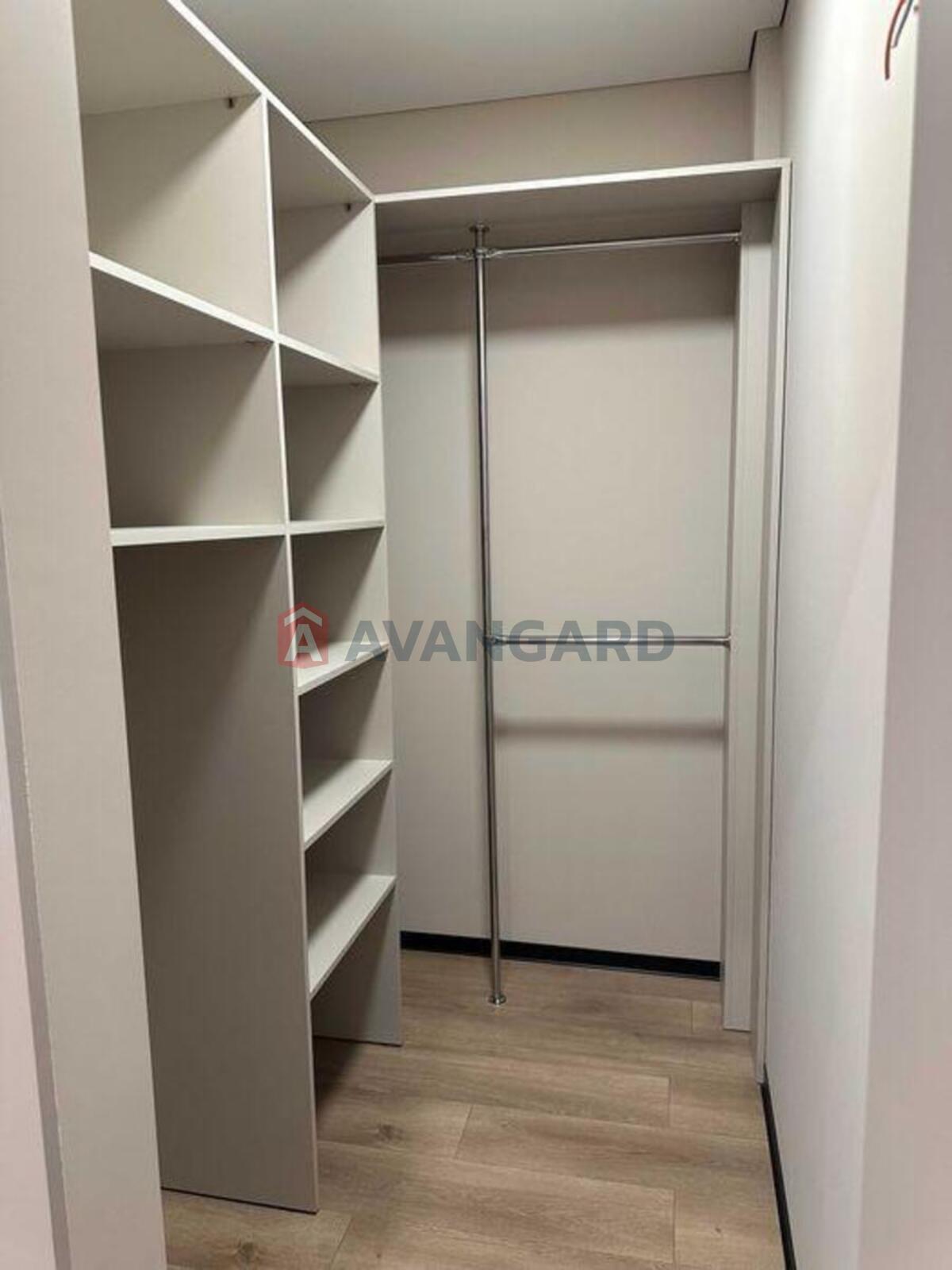 1 ��. ��������, 42/-/18 ��. �., 6/26 ������ ���� 4