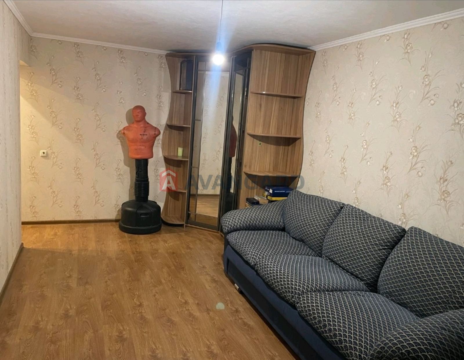 2 ��. ��������, 44.4/30/6 ��. �., 5/5 ������ ���� 10