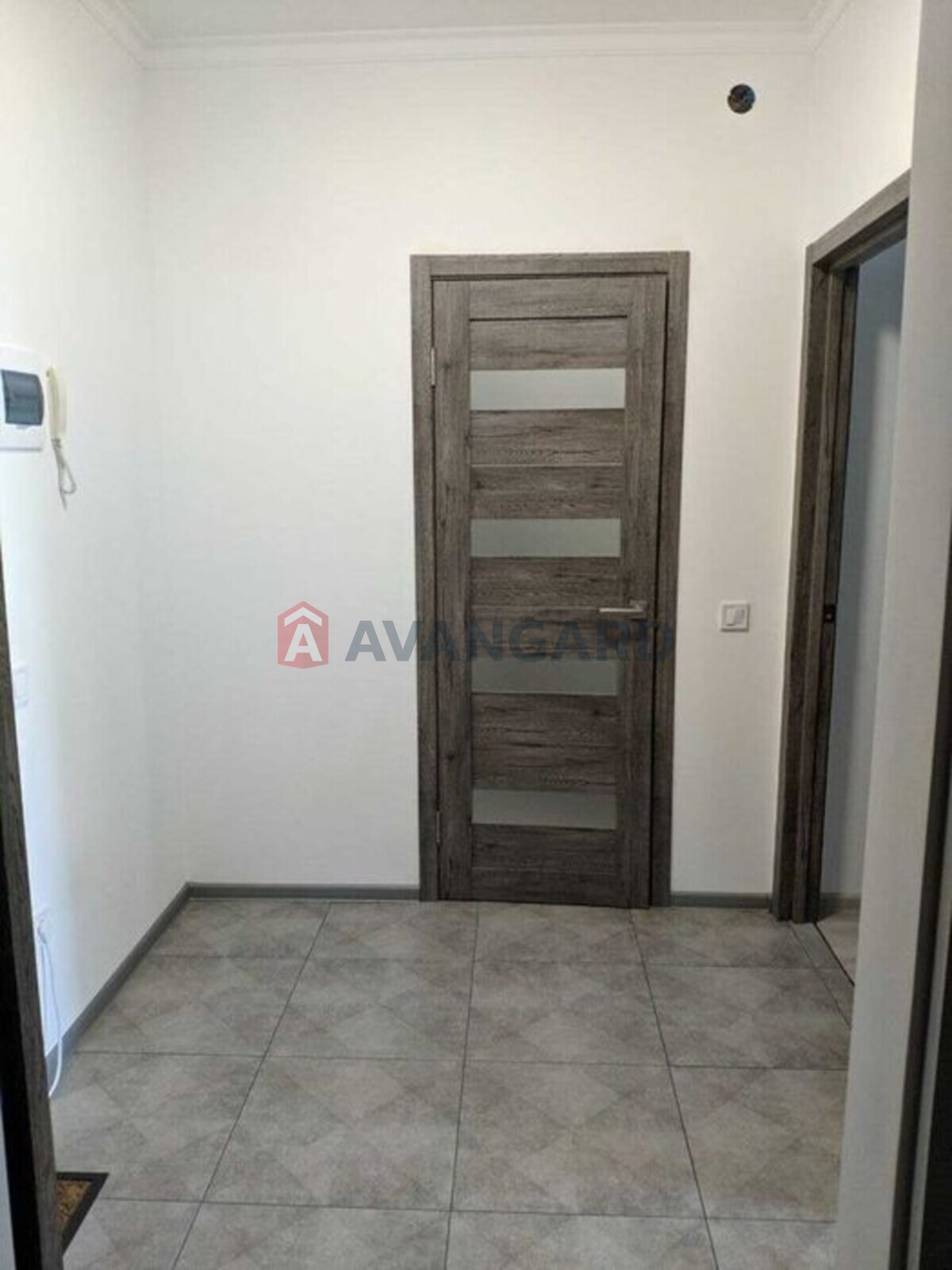 1 ����. ��������, 43/-/18 ��. �., 6/10 ���� ���� 11