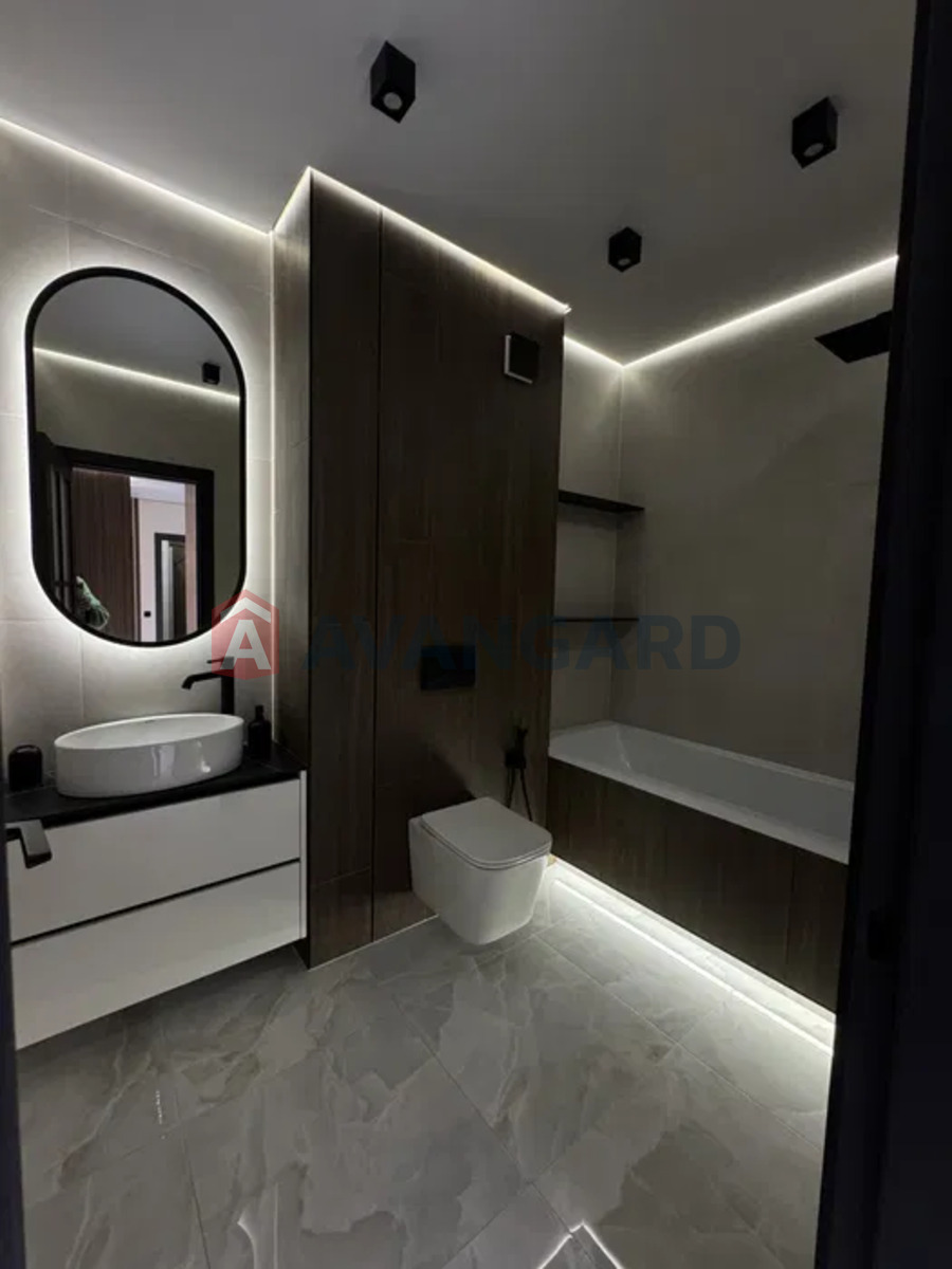 2 ��. ��������, 65/-/18 ��. �., 8/10 ������ ���� 28