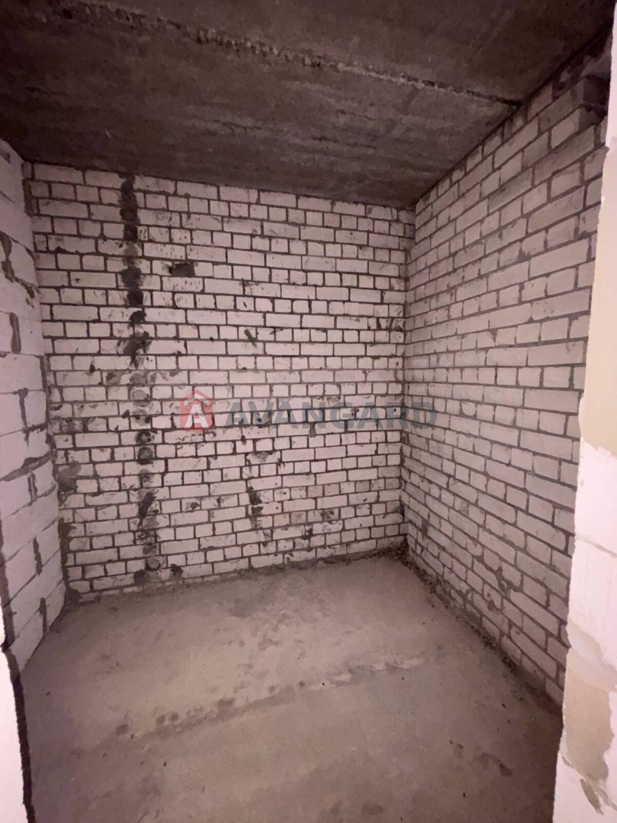 2 ��. ��������, 60,8/31,7/29,1 ��. �., 2/9 ������ ���� 11