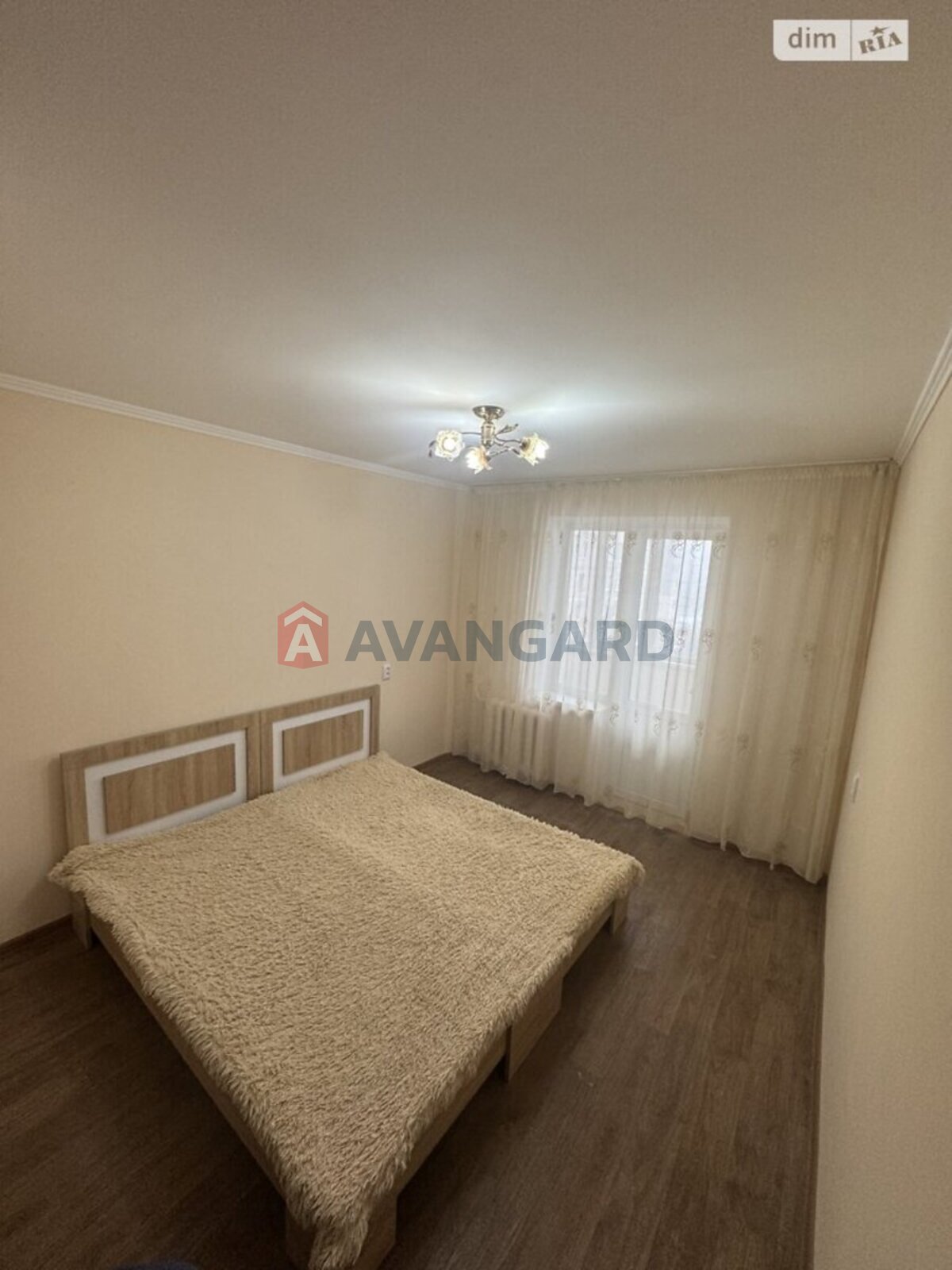 3 ����. ��������, 64/45/8 ��. �., 5/10 ���� ���� 3