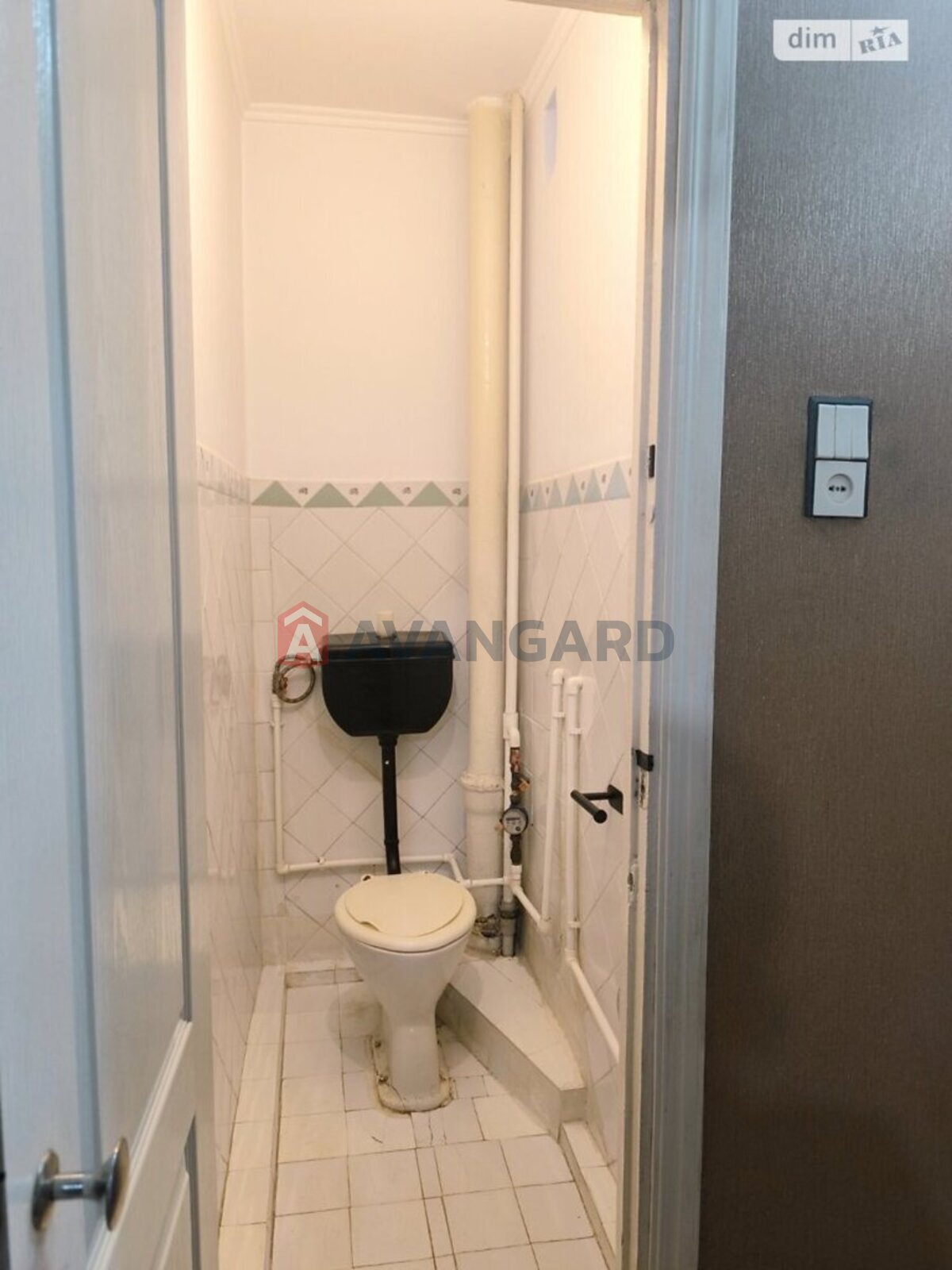 3 ��. ��������, 63/38/8 ��. �., 7/9 ������ ���� 22