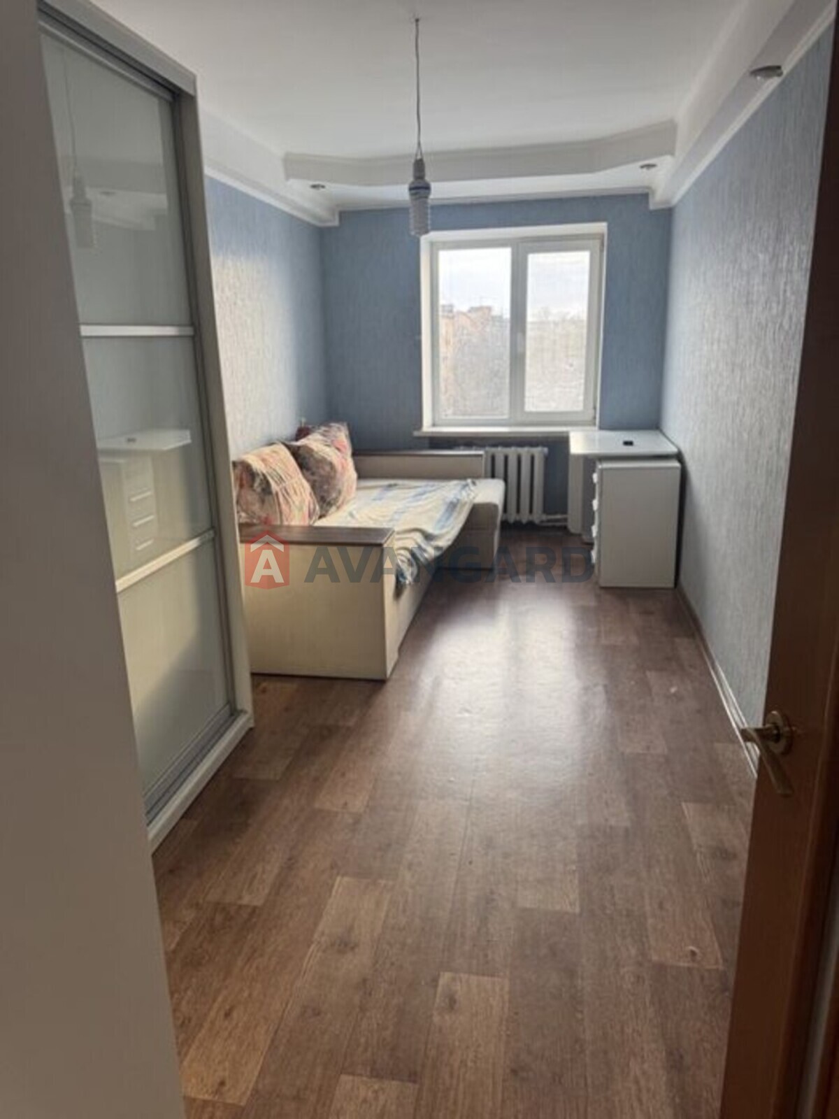 2 ��. ��������, 44/-/6 ��. �., 5/5 ������ ���� 4