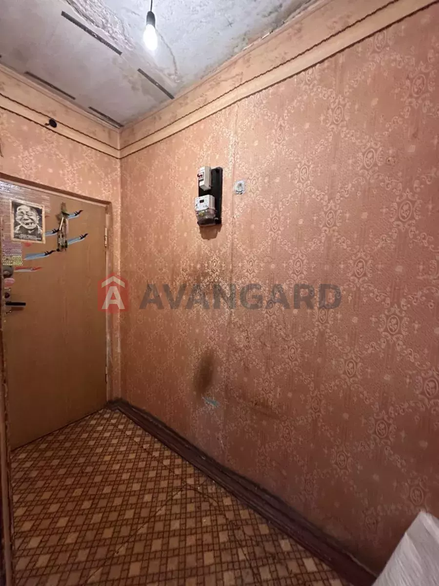 2 ��. ��������, 43/-/5 ��. �., 5/5 ������ ���� 8