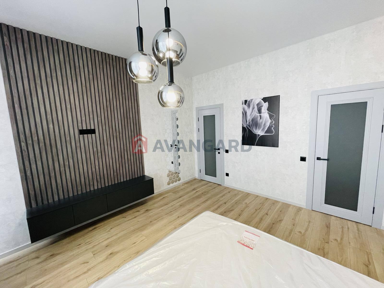 3 . , 132/-/20 . ., 18/18   21