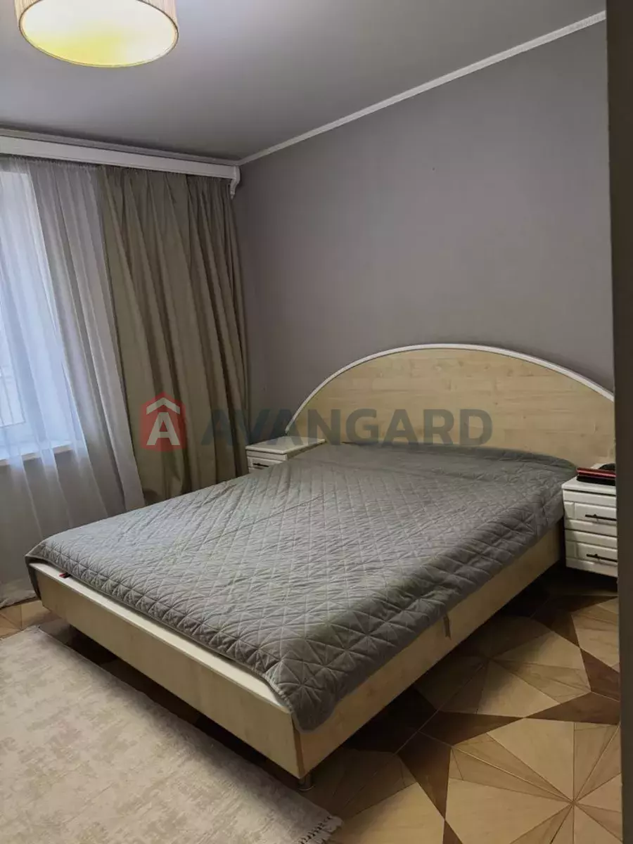 3 ��. ��������, 85/-/25 ��. �., 9/10 ������ ���� 7