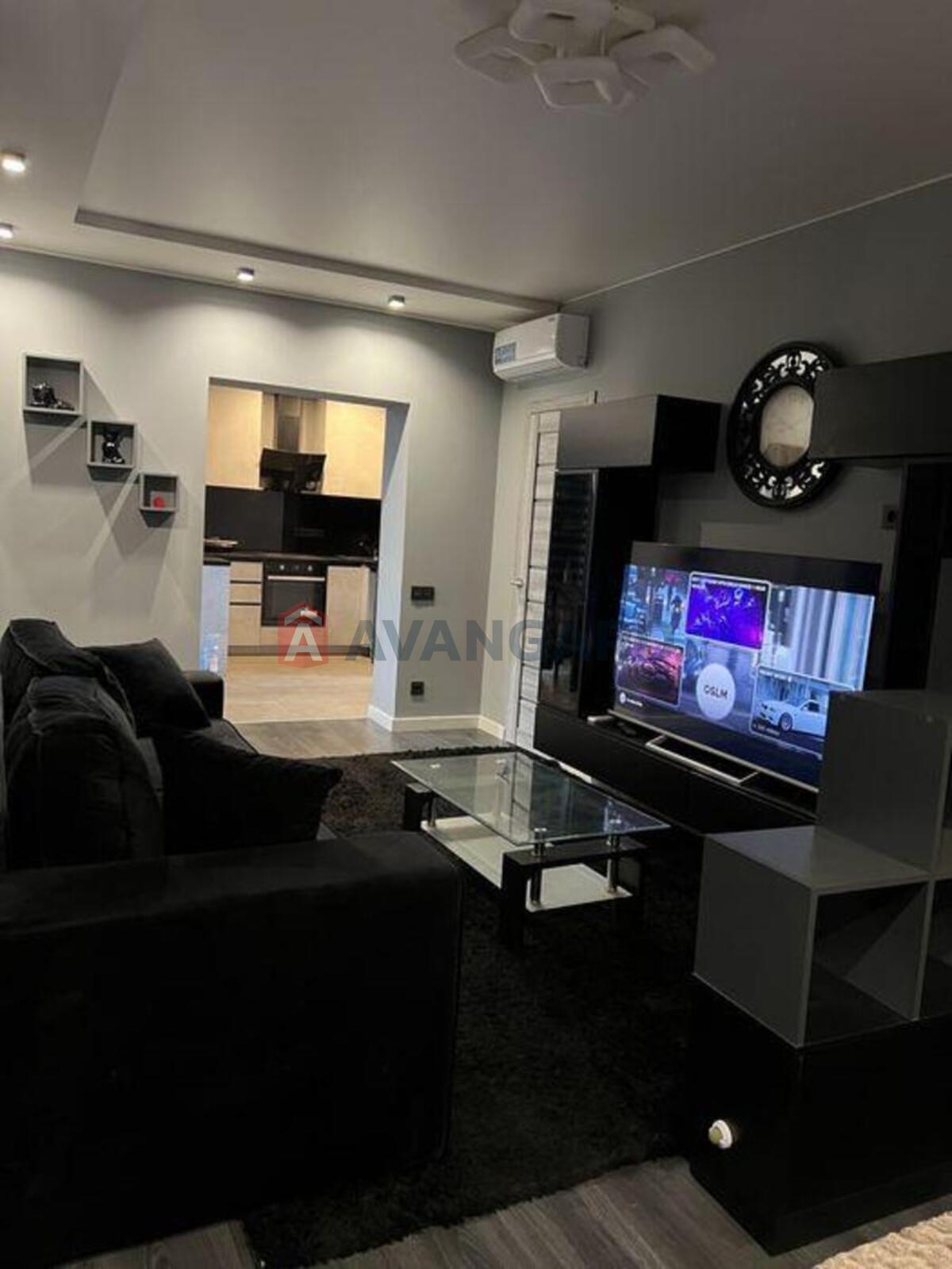 1 ��. ��������, 44/-/12 ��. �., 8/8 ������ ���� 5